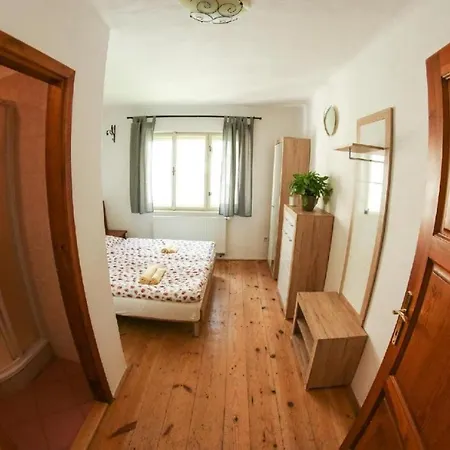 Na Rynku Chvalsiny 18 * Český Krumlov
